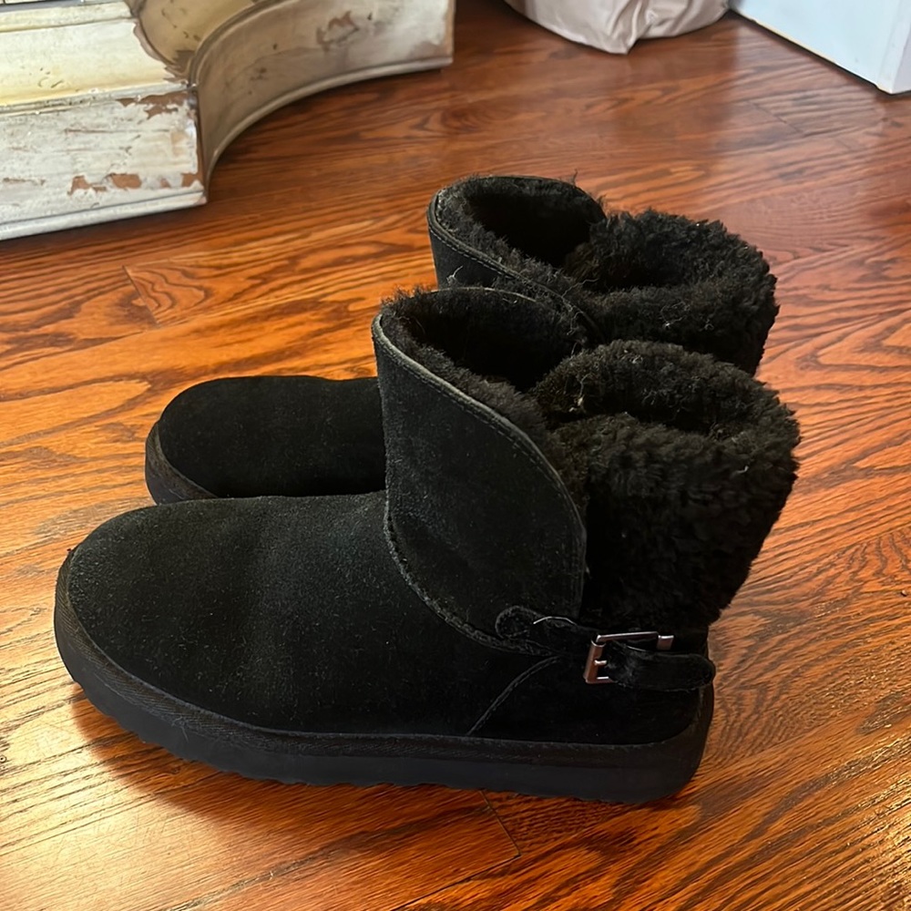 Woman’s Ugg’s